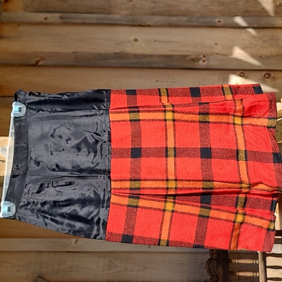 Petti Black Satin Red Plaid Pleated Knee Skirt - Picture 4 of 11